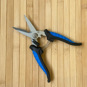 Robuste Belagsschere mit ergonomischen Griffen und...