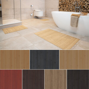 Drei Bambus-Badteppiche in verschiedenen...