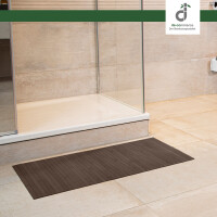 Drei Bambusteppiche mit parallelen Streifen und natürlichen Knoten, gezeigt in verschiedenen Ansichten und Schnitten, die die Struktur und das Design des Bambusmaterials hervorheben.