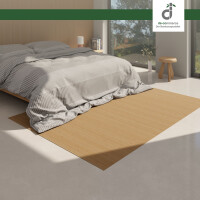 Bambusteppich in goldener Farbe mit horizontalen Streifen, ideal für große Räume. Maßgefertigt mit einer Überbreite von 201-244 cm, bietet er eine elegante und nachhaltige Bodenlösung.