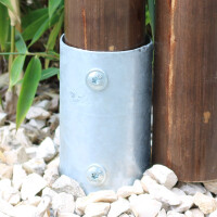 Pfostenverbinderschrauben Set aus Metall, das zwei Bambuspfosten stabil und sicher verbindet. Zwei Schrauben sorgen für eine feste Verankerung. Ideal für den Gartenbereich.