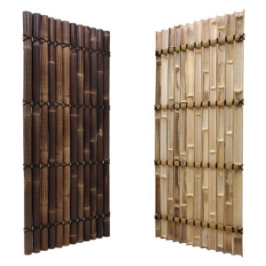 Zwei Sichtschutz-Bambuszaunelemente in Natur und Dunkelbraun, jeweils mit stabiler Verbindung durch schwarze Kabelbinder.
