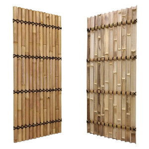 Zwei Sichtschutz-Bambuszaunelemente in Natur und Dunkelbraun, jeweils mit stabiler Verbindung durch schwarze Kabelbinder.