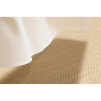 Fertigparkett aus Bambus in der Farbe powder, geschwungene Verlegung, die natürliche Maserung und warme Farbtöne betonen das elegante Design, geeignet für moderne Innenräume.