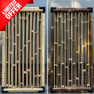 Zwei Bambuszaunelemente nebeneinander, eines in...