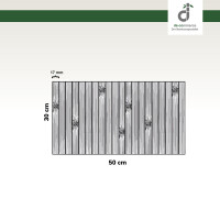 Grafik einer rechteckigen Couchablage aus Bambus mit den Maßen 50 cm Breite und 30 cm Höhe. Die Ablage besteht aus schmalen, vertikalen Bambusstegen, die jeweils 17 mm breit sind. Einige Lamellen zeigen natürliche Maserungen und dunklere Flecken, die für die typische Bambusstruktur charakteristisch sind. Mit DE-COmmerce-Logo.
