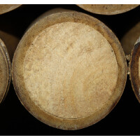 Runde Bambusscheiben mit natürlicher Maserung und glatter Oberfläche, ideal für dekorative Zwecke oder handwerkliche Projekte.