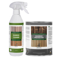 Zwei Pflegeprodukte für Bambus stehen nebeneinander vor einem weißen Hintergrund. Links steht eine weiße Sprühflasche mit grünem Etikett und der Aufschrift „Bamboo Cleaner“, rechts daneben eine graue Blechdose mit der Aufschrift „Bamboo Protector“. Beide Etiketten zeigen Bambusstäbe im Hintergrund.