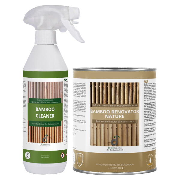 Zwei Pflegeprodukte für Bambusoberflächen stehen nebeneinander vor einem weißen Hintergrund. Links steht eine weiße Sprühflasche mit grünem Etikett und der Aufschrift „Bamboo Cleaner“, rechts daneben eine beige Blechdose mit der Aufschrift „Bamboo Renovator Nature“. Beide Etiketten zeigen Bambusstäbe im Hintergrund.