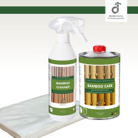 Ein Bambus-Pflegeset bestehend aus einer Sprühflasche „Bamboo Cleaner“, einer Dose „Bamboo Care“ mit rotem Schraubverschluss und fünf weißen Pflegetüchern vor weißem Hintergrund. Oben rechts das DE-COmmerce Logo.