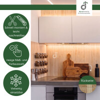 Bambus-Wandbelag in heller Naturoptik als stilvolle Wandgestaltung in einer modernen weißen Küche. Die natürliche Bambusstruktur schafft eine warme und wohnliche Atmosphäre. Das Produktbild zeigt zudem die schnelle und einfache Montage, leichte Zuschneidbarkeit, große Maß- und Farbauswahl, vielseitigen Einsatzmöglichkeiten sowie die strukturierte Rückseite des Wandbelags „Gaze“; oben rechts das DE-COmmerce Logo.